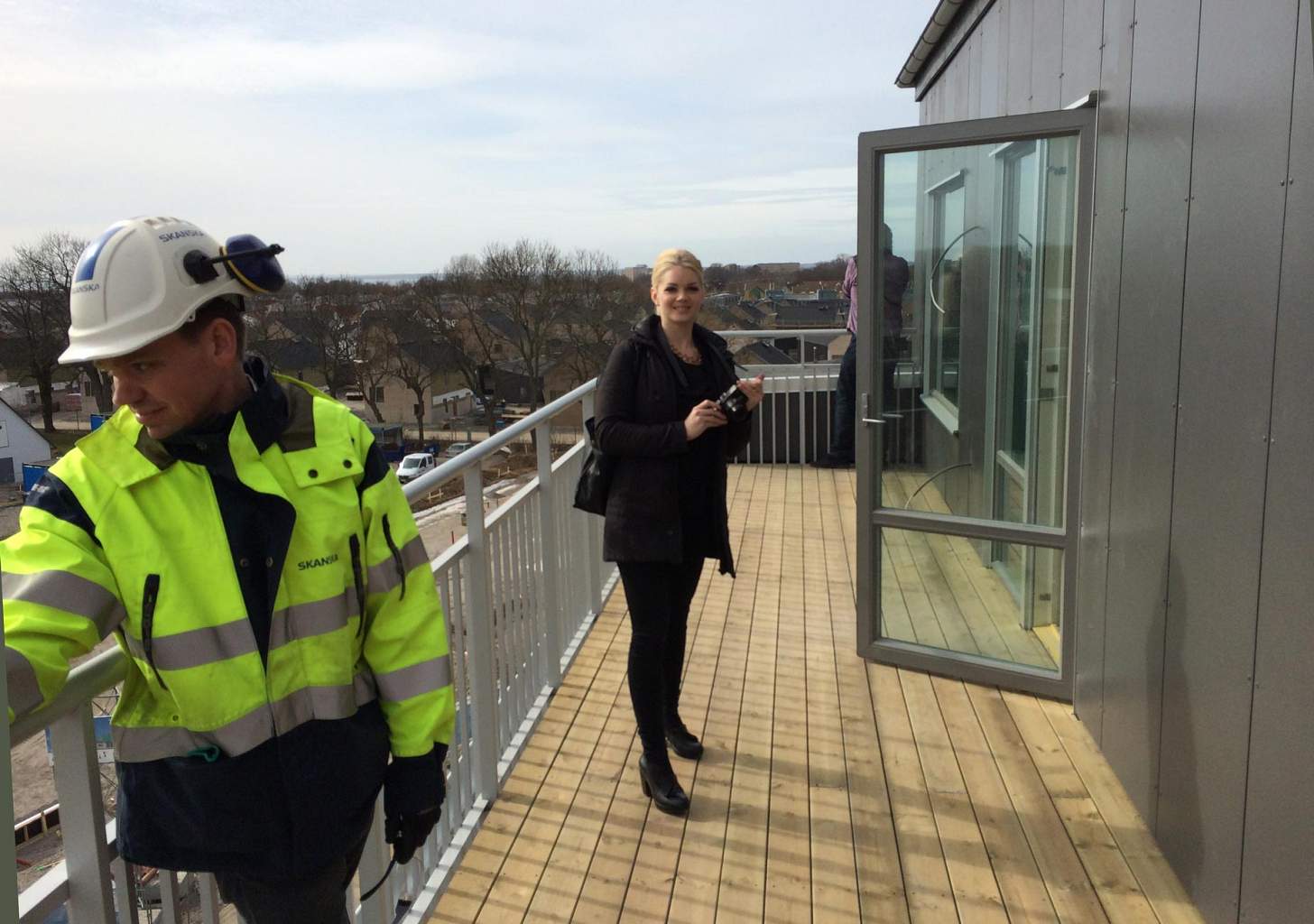 På sjätte våningen med utsikt mot Danmark - Jonas Karlsson Projektchef och Linda Åkesson Adniil / inredning